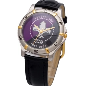 Sporty Design Watch with black straps